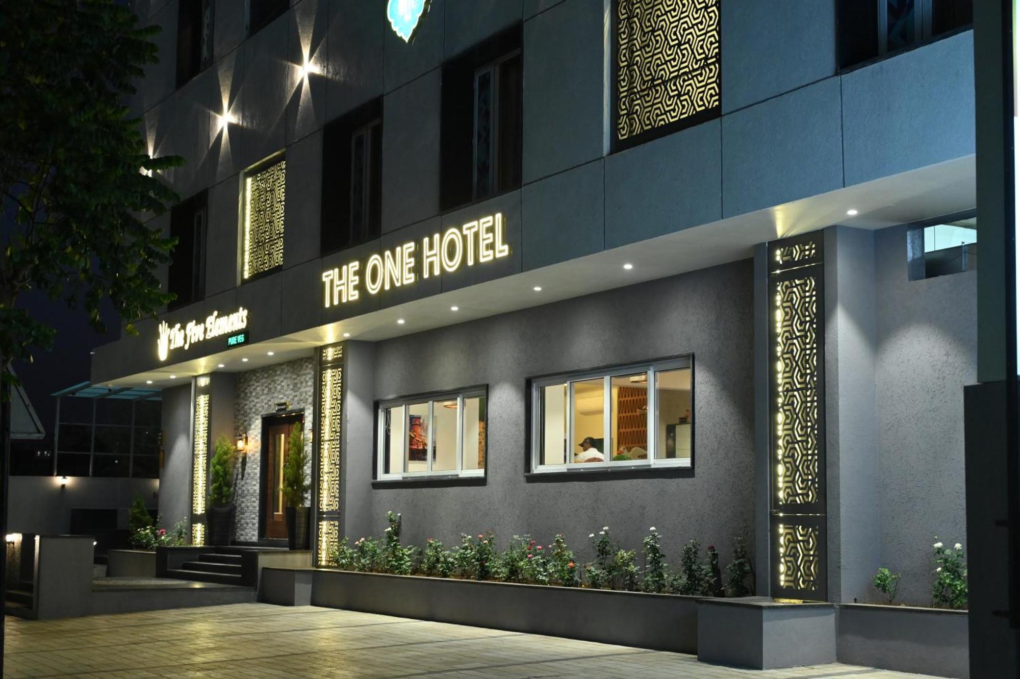 The One Hotel Nášik Exteriér fotografie
