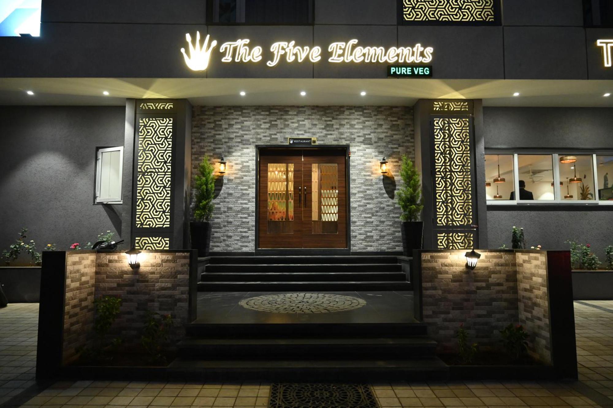 The One Hotel Nášik Exteriér fotografie